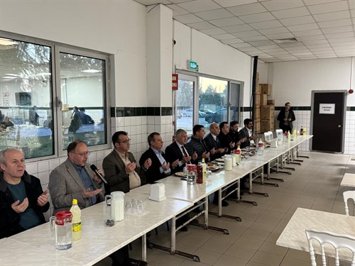 KAYMAKAM MUSTAFA GÜRDAL TEKSTİL ÇALIŞANLARI İLE BİRLİKTE İFTAR YAPTI