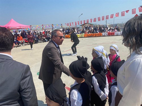 KAYMAKAM GÜRDAL 23 NİSAN ÇOCUK ŞENLİĞİNE KATILDI